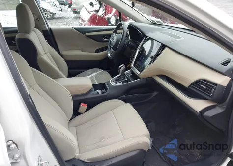 2021 Subaru Legacy Premium z USA, uszkodzony, nr VIN 4S3BWAC60M3017950